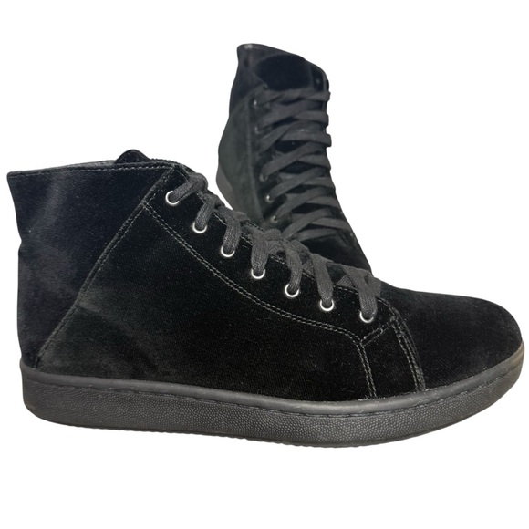 Eileen Fisher Women’s Black Sneakers High Top Game4 Velour Size 9.5 Fashion EUC - Picture 2 of 8